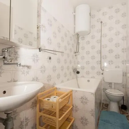In Stupin Celine With Sea View, Balcony, Air Conditioning, Wifi 5149-1 アパート